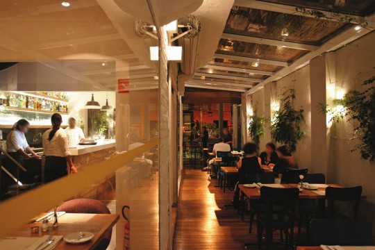 Em ambiente agradável, Brado apresenta pratos de diferentes países