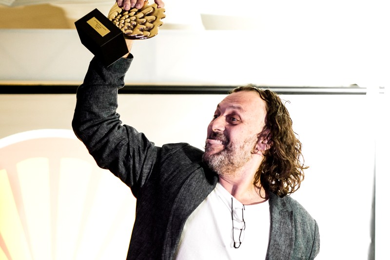 Nelson Baskerville revisita a diversidade sexual em ‘Lou e Leo’