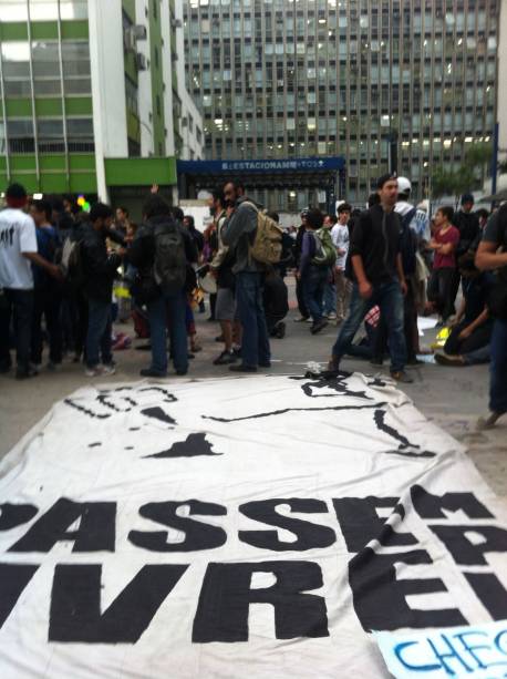 Protesto contra aumento da tarifa de ônibus: a manifestação é organizada pelo MOvimento Passe LIvre Protesto contra aumento da tarifa de ônibus: a manifestação é organizada pelo MOvimento Passe LIvre
