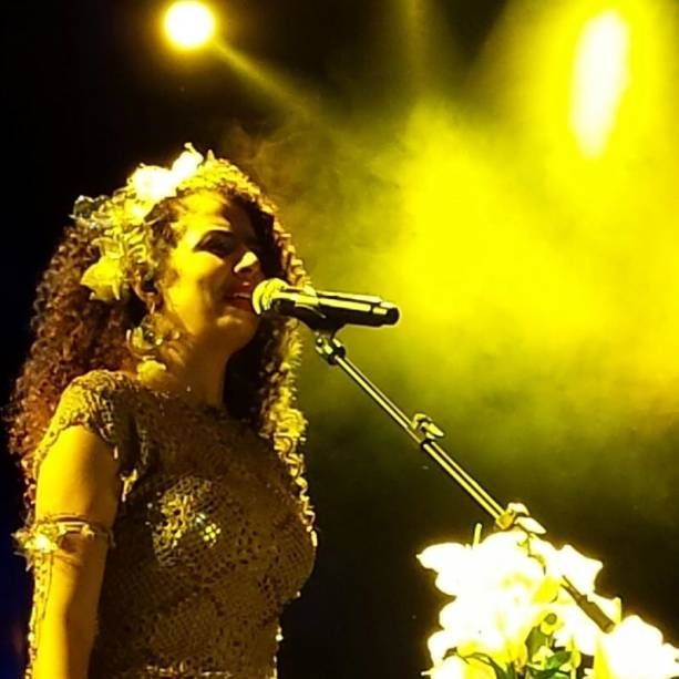 A cantora Vanessa da Mata em sua apresenta&ccedil;&atilde;o no Palco J&uacute;lio Prestes