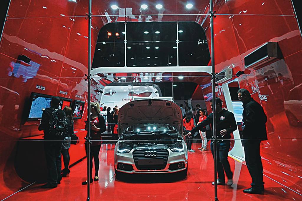 Fábricas investem alto para lançar seus veículos