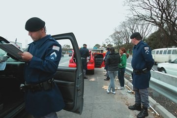 Na rua: as ações vão da abordagem de suspeitos aos roubos a banco