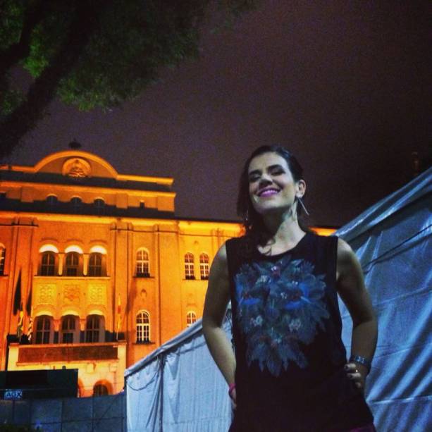	Mariana Aydar chega ao centro da cidade para se apresentar na Virada Cultural 2014. A cantora abre os shows do palco Líbero Badaró