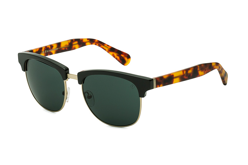 &Oacute;culos de sol de acetato e metal, R$ 360,00, da Forum Eyewear, tel<em>.</em>&nbsp;0800 028 0942