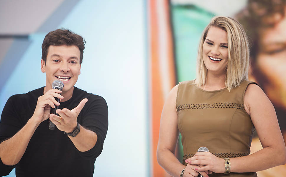 Ex-modelo Loemy reaparece com novo visual