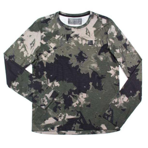 Blusa masculina camuflada, R$ 259,00, da Calvin Klein Jeans, tel.&nbsp;3817-5704