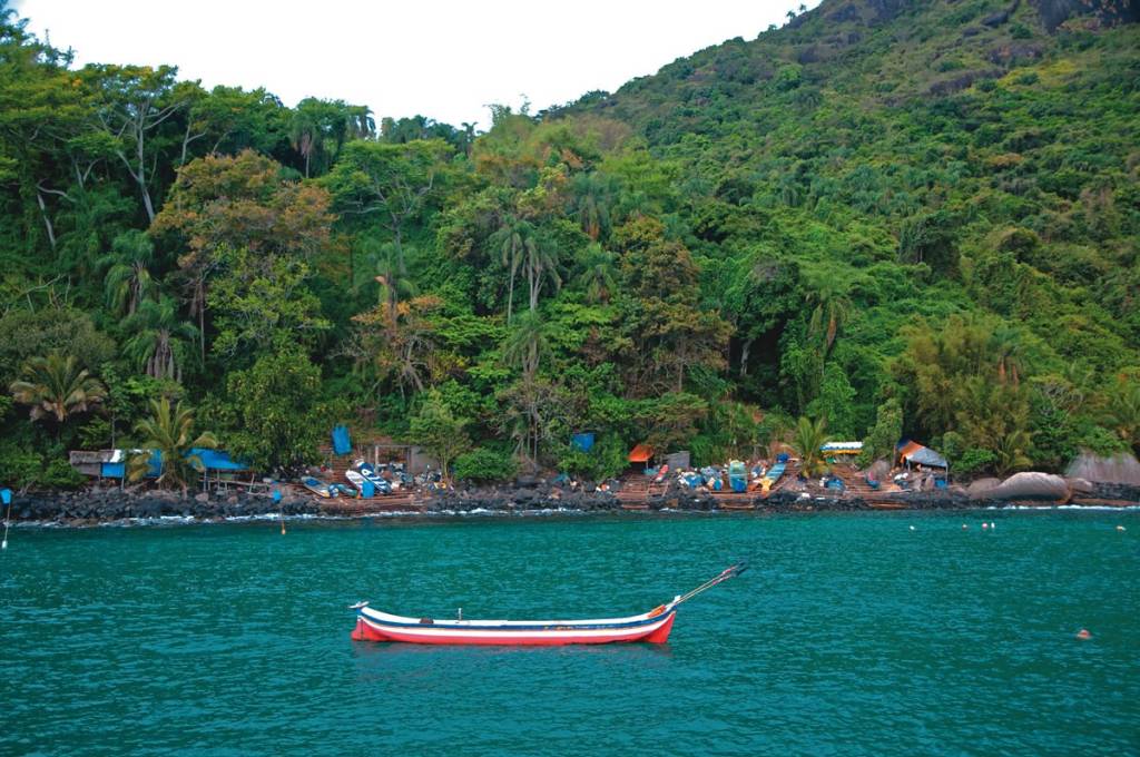 Aventuras no litoral: o diário de bordo de João Lara Mesquita