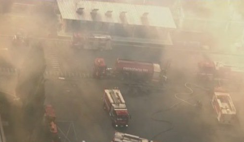 Incêndio atinge fábrica da Nissin e deixa dois feridos em Ibiúna