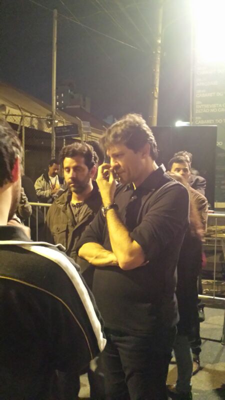 	O prefeito Fernando Haddad circula pela Virada Cultural. No fim da noite, visitou o palco do programa Bra&ccedil;os Abertos, na Cracol&acirc;ndia