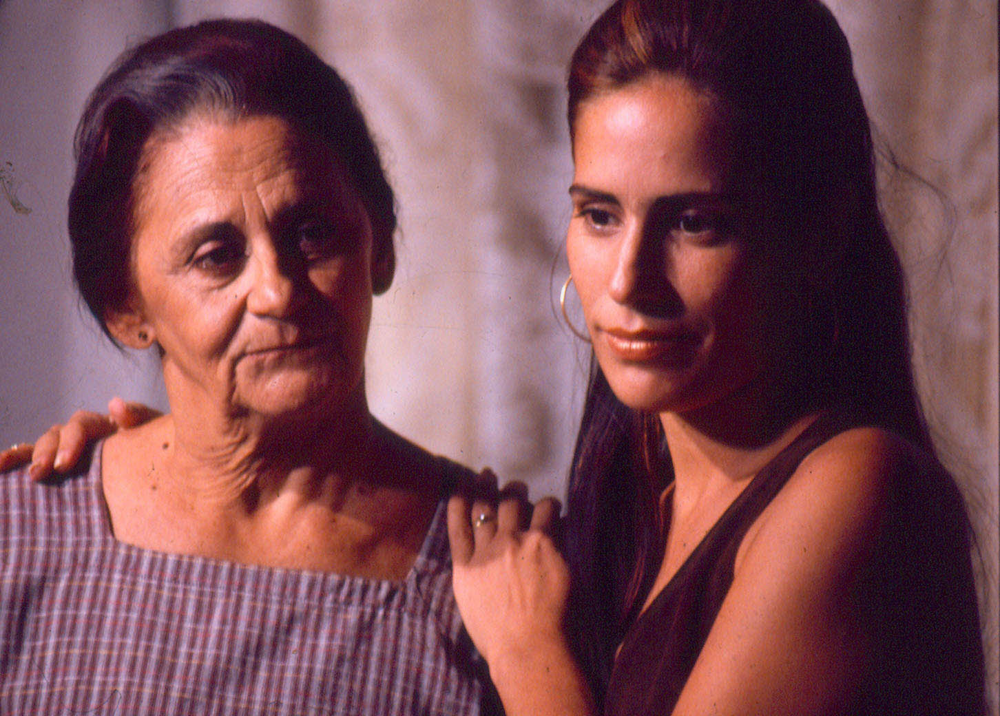 Laura Cardoso e Gl&oacute;ria Pires na novela &lsquo;Mulheres de Areia&rsquo;