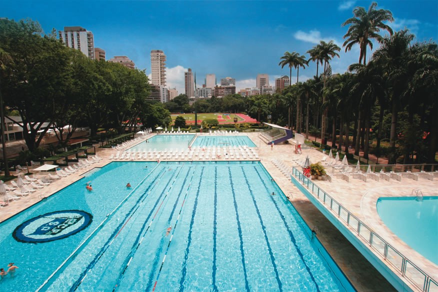 Clubes de elite cobrarão por festa de pós-Carnaval em via pública