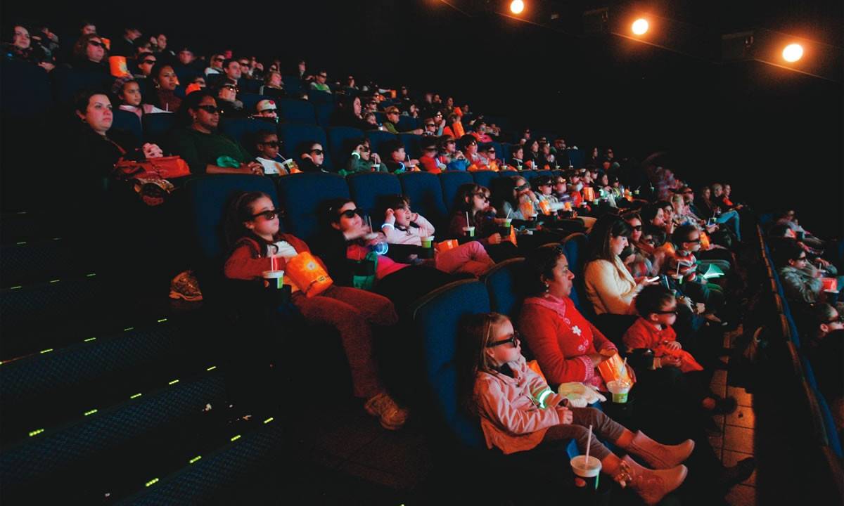 Aniversário no cinema - capa 2242