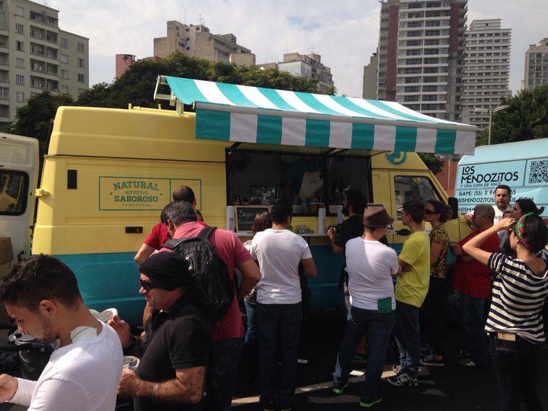 Salve Salve Truck: sucos naturais e &aacute;gua de coco para aplacar o calor&atilde;o