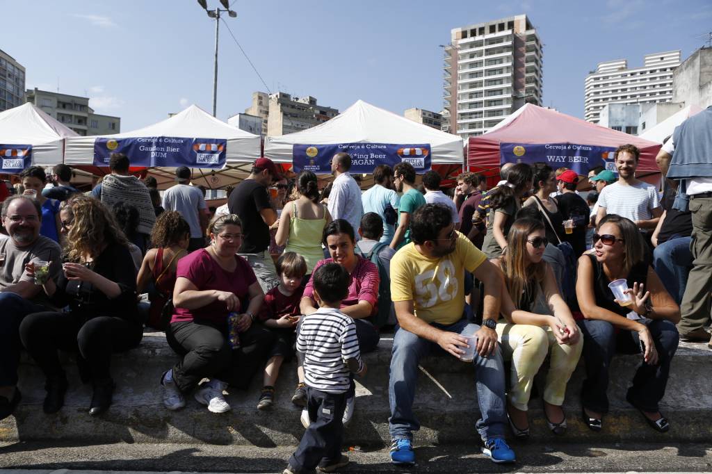 O p&uacute;blico na edi&ccedil;&atilde;o da feira O Mercado durante a Virada Cultural 2014&nbsp;