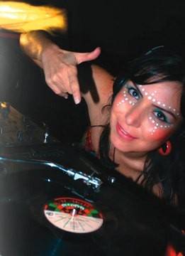 Grupos e DJs investem em shows e festas de ritmos africanos