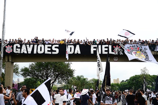 A escola de samba Gaviões da Fiel comandou parte da festa do Timão A escola de samba Gaviões da Fiel comandou parte da festa do Timão