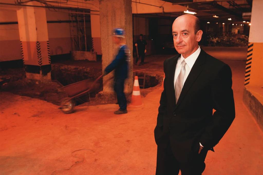 Obras no Fórum João Mendes mexem com rotina de funcionários