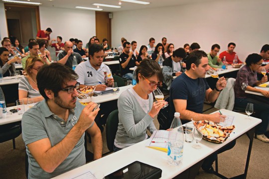 Sommeliers de cerveja surgem com a multiplicação de rótulos no mercado