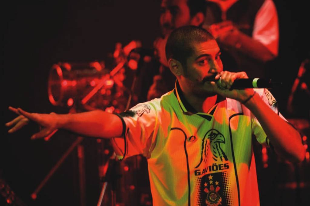 Pagode da 27 atrai paulistanos de várias partes da metrópole