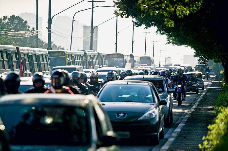 Rodízio volta a vigorar na cidade de São Paulo nesta segunda-feira (7)