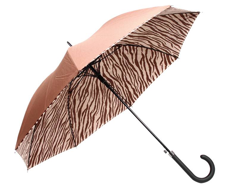 Deu zebra. Desenhado, o forro de poliéster se destaca. R$ 79,00. Macsi Acessórios, www.macsiacessorios.com.br. Deu zebra. Desenhado, o forro de poliéster se destaca. R$ 79,00. Macsi Acessórios, www.macsiacessorios.com.br.