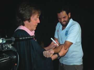 Ingressos supervips dão direito a mordomias e até fotos com artistas