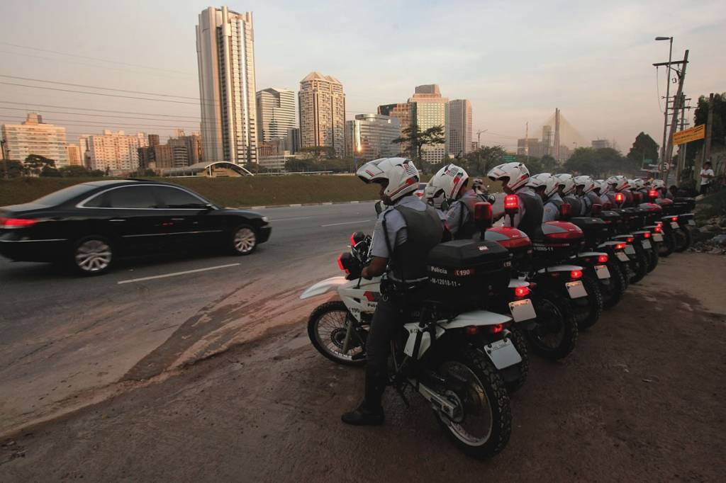 Motoristas sofrem com arrastões em vias expressas