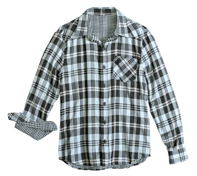 Dois em um. O charme é o contraste entre os dois tipos de xadrez. R$ 119,99. Hering, Rua Augusta, 2566, Jardim Paulista,Tel.: 3064-1834. www.hering.com.br. Dois em um. O charme é o contraste entre os dois tipos de xadrez. R$ 119,99. Hering, Rua Augusta, 2566, Jardim Paulista,Tel.: 3064-1834. www.hering.com.br.