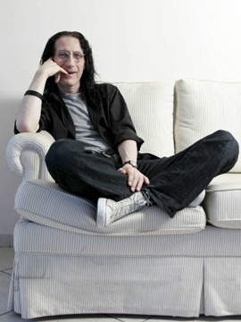 “Um medíocre”, diz dramaturgo Gerald Thomas sobre George Michael