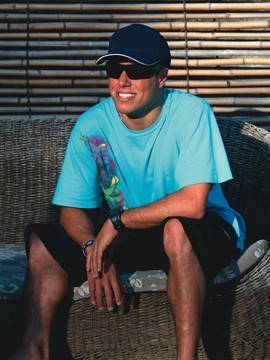 Surfista Mineirinho é primeiro brasileiro a atingir topo do ranking