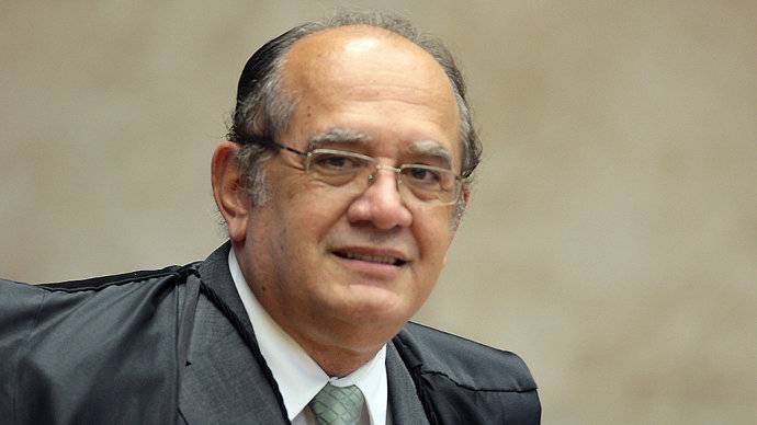 Juristas ligados a Lula tentam suspender decisão de Gilmar Mendes