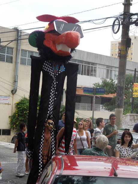 Boneco de Olinda: chega o mascote do Urubó Boneco de Olinda: chega o mascote do Urubó