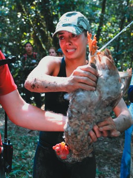 Curso para comissário de bordo tem teste de sobrevivência na selva