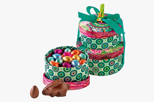 Conjunto de duas caixas com coelhos e ovinhos de chocolate: R$ 129,00 Conjunto de duas caixas com coelhos e ovinhos de chocolate: R$ 129,00