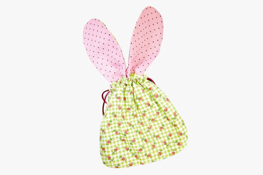 Saco de tecido estampado com orelhas de coelho: R$ 20,00 Saco de tecido estampado com orelhas de coelho: R$ 20,00