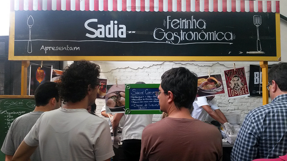 Abertura do festival de hambúrgueres lota Feirinha Gastronômica