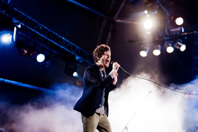 Passion Pit: show come&ccedil;ou protocolar, mas empolgou no final