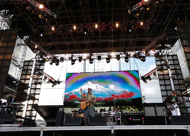 Cake: show animado com hits e muita intera&ccedil;&atilde;o com os f&atilde;s