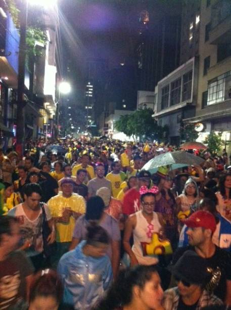 Cerca de 3 mil pessoas acompanharam a Banda do Trio El&eacute;trico