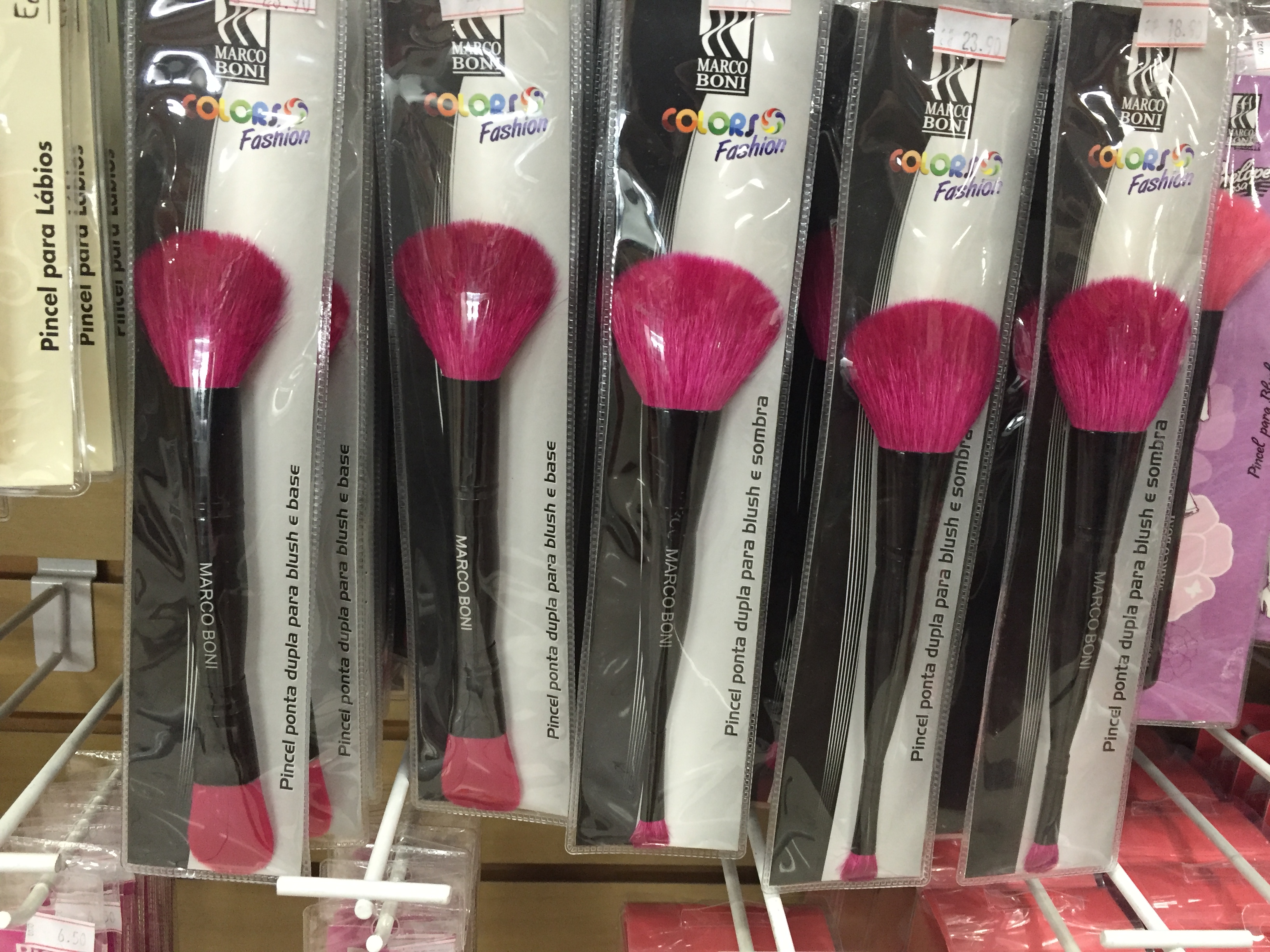 Pincel de base e p&oacute; (23,90 reais)
