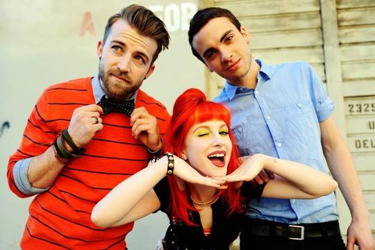 A banda Paramore, em nova forma&ccedil;&atilde;o: trio ir&aacute; contratar m&uacute;sicos