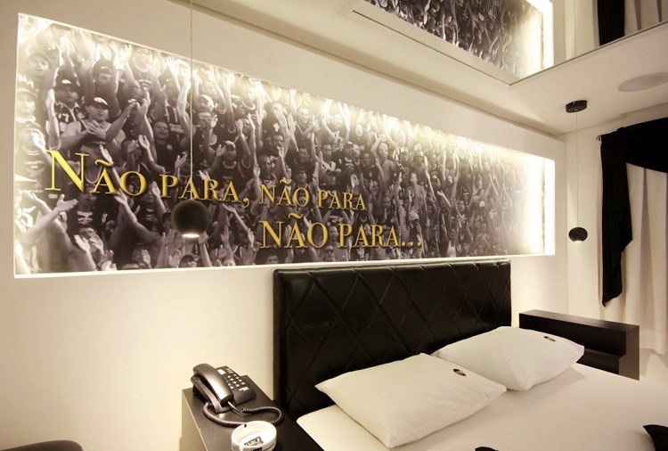 Motel com suíte temática do Corinthians recebe reservas para Copa