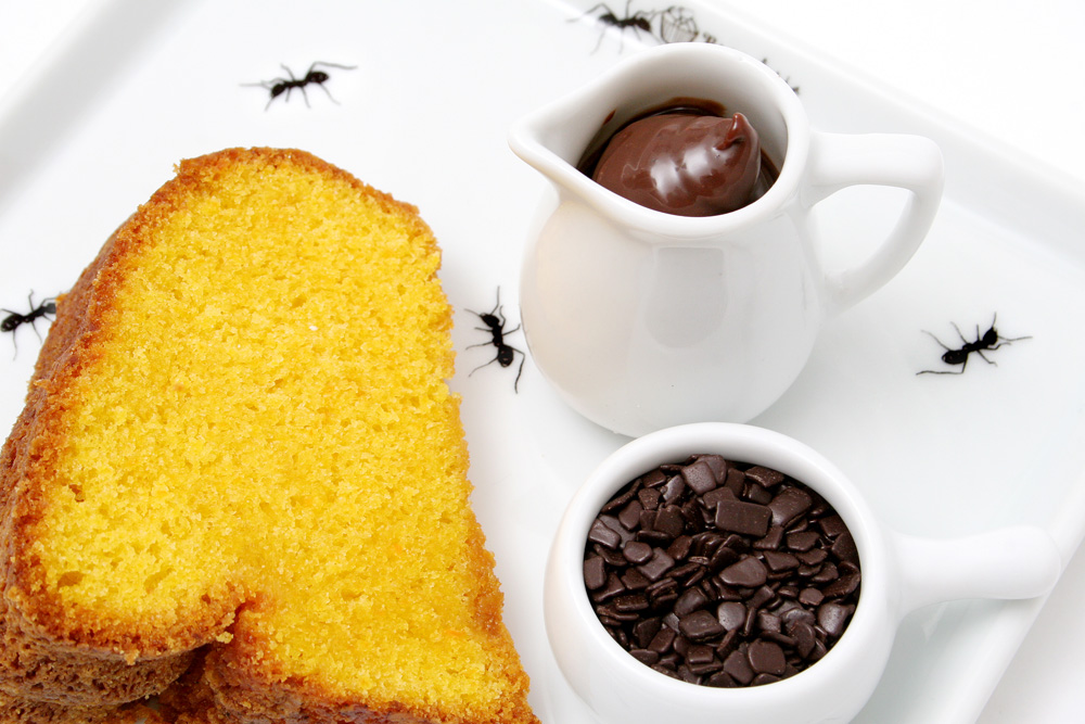 Brigaderia - bolo de cenoura e calda de brigadeiro