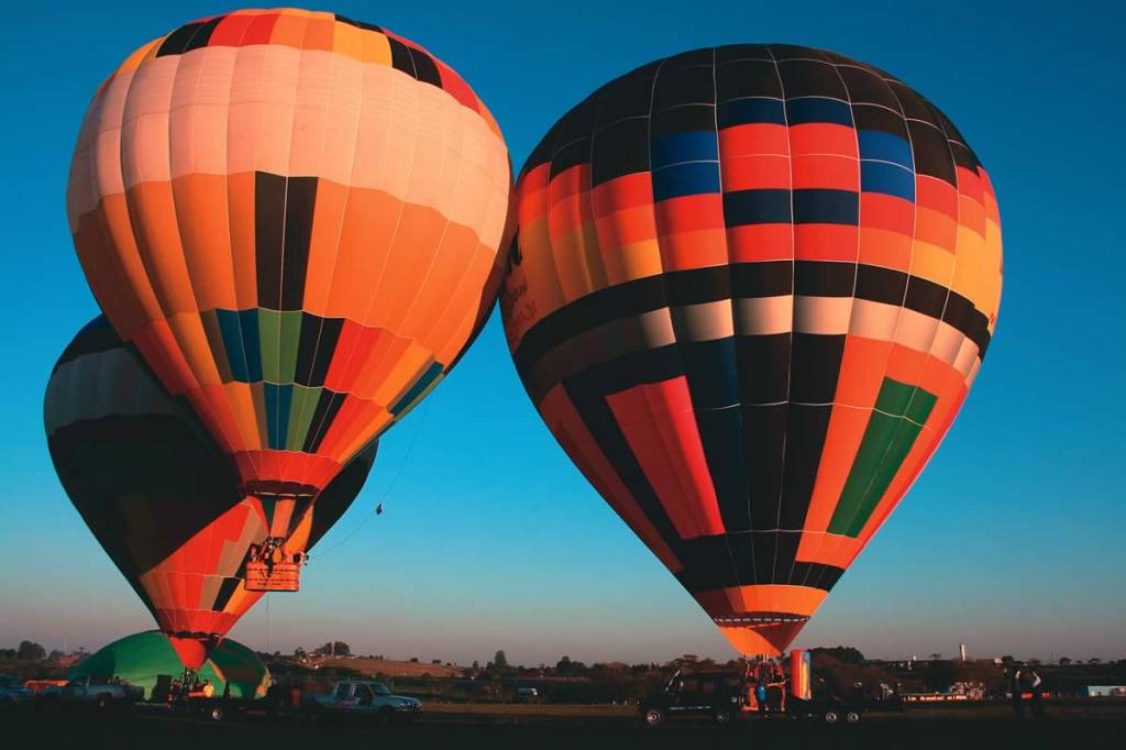 Presentes como passeios de helicóptero e aulas de arco e flecha fazem sucesso