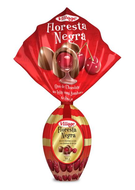 Ovo de P&aacute;scoa Floresta Negra, da Village. Pre&ccedil;o sugerido de venda: sob consulta (350g). Ovo de chocolate ao leite com bombons de cereja