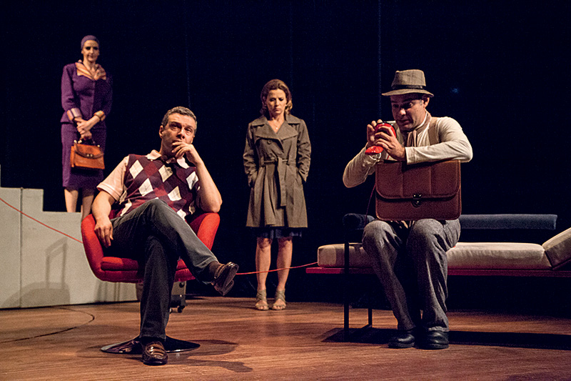 Ilana Kaplan, Marco Antônio Pâmio, Vera Zimmermann e Marat Descartes: equilíbrio entre o riso e o drama em O Terraço Ilana Kaplan, Marco Antônio Pâmio, Vera Zimmermann e Marat Descartes: equilíbrio entre o riso e o drama em O Terraço
