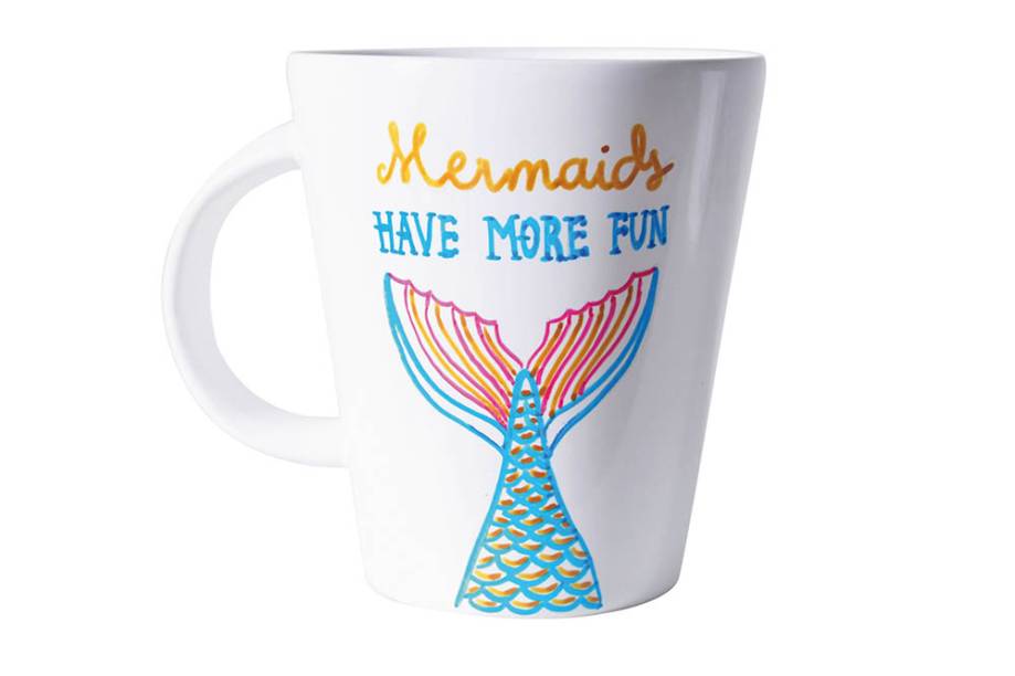 Caneca de porcelana pintada a m&atilde;o: R$ 22,00