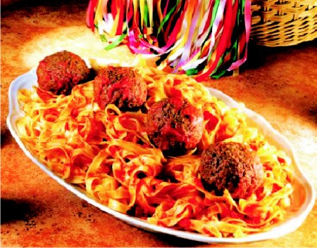 Oito cantinas com pratos para partilhar com a família e os amigos