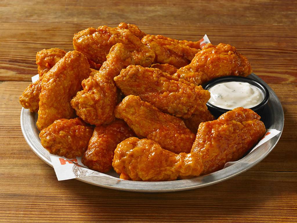 Hooters prepara promoções até o dia 29