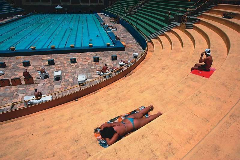 5 lugares para praticar esportes aquáticos